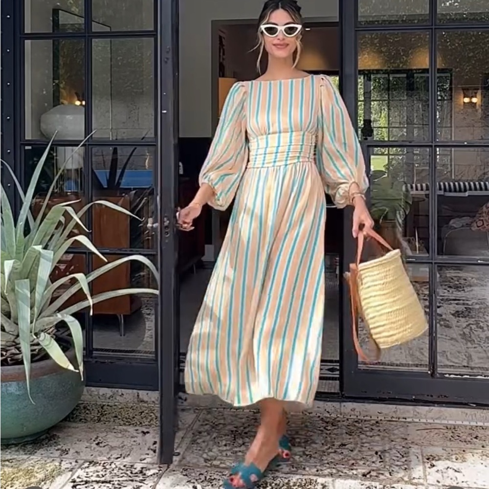 TULAROSA LINEN MIDI DRESS SPRITZ
Verge Girl
